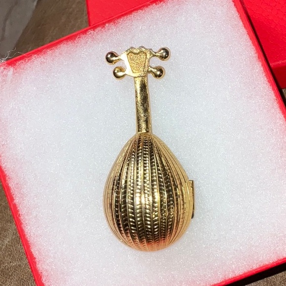 Avon 1971 Mandolin Shaped Hinged Solid Perfume Glace Holder Empty - Picture 2 of 10